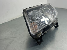Load image into Gallery viewer, Frontscheinwerfer Jeep Grand Cherokee 55079409AK Links Scheinwerfer Headlight SCH5968713714hw