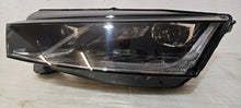 Laden Sie das Bild in den Galerie-Viewer, Frontscheinwerfer Skoda Octavia IV 5E4941015B LED Links Scheinwerfer Headlight SCH5986188649fl