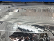 Laden Sie das Bild in den Galerie-Viewer, Frontscheinwerfer Peugeot 208 9802221880 Links Scheinwerfer Headlight SCH5992366846kp