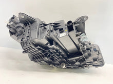 Laden Sie das Bild in den Galerie-Viewer, Frontscheinwerfer BMW 2 Active Tourer U06 5A42247-05 Links Headlight SCH5992702480nx