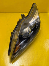 Laden Sie das Bild in den Galerie-Viewer, Frontscheinwerfer Ford Focus II 8M51-13D155-CE Xenon Links Headlight SCH5999850813nw