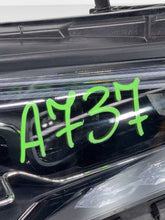 Laden Sie das Bild in den Galerie-Viewer, Frontscheinwerfer Mercedes-Benz Cla X118 C118 A1189061401 Links Headlight SCH6003471673po