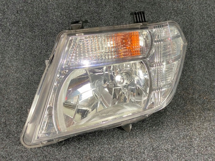 Frontscheinwerfer Nissan Navara D40 260605X10B Links Scheinwerfer Headlight SCH6009703602rh
