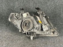 Laden Sie das Bild in den Galerie-Viewer, Frontscheinwerfer Nissan Navara D40 260605X10B Links Scheinwerfer Headlight SCH6009703602rh