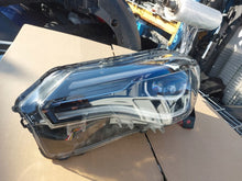 Laden Sie das Bild in den Galerie-Viewer, Frontscheinwerfer Renault Zoe 260609388R Links Scheinwerfer Headlight SCH6010010631pn