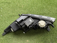 Laden Sie das Bild in den Galerie-Viewer, Frontscheinwerfer Mg Hs 11655203 Rechts Scheinwerfer Headlight SCH6019374446jg