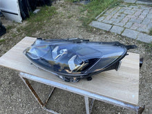 Laden Sie das Bild in den Galerie-Viewer, Frontscheinwerfer Ford Kuga I LV4B-13W030-AK Links Scheinwerfer Headlight SCH6029181431kl