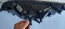 Laden Sie das Bild in den Galerie-Viewer, Frontscheinwerfer Peugeot Partner 89318045 Rechts Scheinwerfer Headlight SCH6033591238bi
