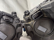 Laden Sie das Bild in den Galerie-Viewer, Frontscheinwerfer Mercedes-Benz W206 A2069062104 Ein Satz Scheinwerfer Headlight SCH6036336692eh