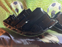 Laden Sie das Bild in den Galerie-Viewer, Frontscheinwerfer Mercedes-Benz W246 A2468207761 A2468207861 Ein Satz Headlight SCH6041093226js