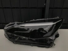 Laden Sie das Bild in den Galerie-Viewer, Frontscheinwerfer Toyota Yaris Cross 0D-310 LED Links Scheinwerfer Headlight SCH6043350879id