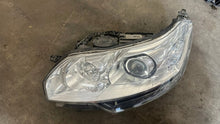 Laden Sie das Bild in den Galerie-Viewer, Frontscheinwerfer Citroën C5 III 9674399580 89905355 Links Headlight SCH6043621570qr