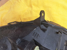 Laden Sie das Bild in den Galerie-Viewer, Frontscheinwerfer Renault Clio I 280601850R Links Scheinwerfer Headlight SCH6057239941jv