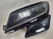 Laden Sie das Bild in den Galerie-Viewer, Frontscheinwerfer Skoda Karoq 566941015E LED Links Scheinwerfer Headlight SCH6084413854la