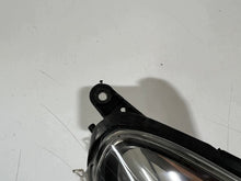 Laden Sie das Bild in den Galerie-Viewer, Frontscheinwerfer Opel Corsa D 13186386 Rechts Scheinwerfer Headlight SCH6106101056me