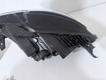 Laden Sie das Bild in den Galerie-Viewer, Frontscheinwerfer Volvo 80000628 Rechts Scheinwerfer Headlight SCH6106492078wc