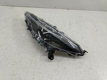 Laden Sie das Bild in den Galerie-Viewer, Frontscheinwerfer Toyota Corolla 16-184 Links Scheinwerfer Headlight SCH6116653443jb