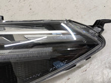 Laden Sie das Bild in den Galerie-Viewer, Frontscheinwerfer Toyota Corolla 16-184 Links Scheinwerfer Headlight SCH6116653443jb