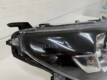 Laden Sie das Bild in den Galerie-Viewer, Frontscheinwerfer Toyota Hilux VIII 811100KK60 Rechts Scheinwerfer Headlight SCH6116898344nt