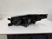 Laden Sie das Bild in den Galerie-Viewer, Frontscheinwerfer Toyota Hilux VIII 811100KK60 Rechts Scheinwerfer Headlight SCH6116898344nt