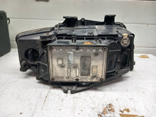 Load image into Gallery viewer, Frontscheinwerfer Audi A4 8E0941003P Links Scheinwerfer Headlight SCH6117231349hq