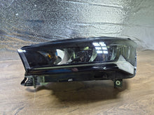 Laden Sie das Bild in den Galerie-Viewer, Frontscheinwerfer Skoda Enyaq 5LB941015 Links Scheinwerfer Headlight SCH6118359785ka