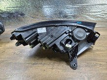 Laden Sie das Bild in den Galerie-Viewer, Frontscheinwerfer Skoda Enyaq 5LB941015 Links Scheinwerfer Headlight SCH6118359785ka