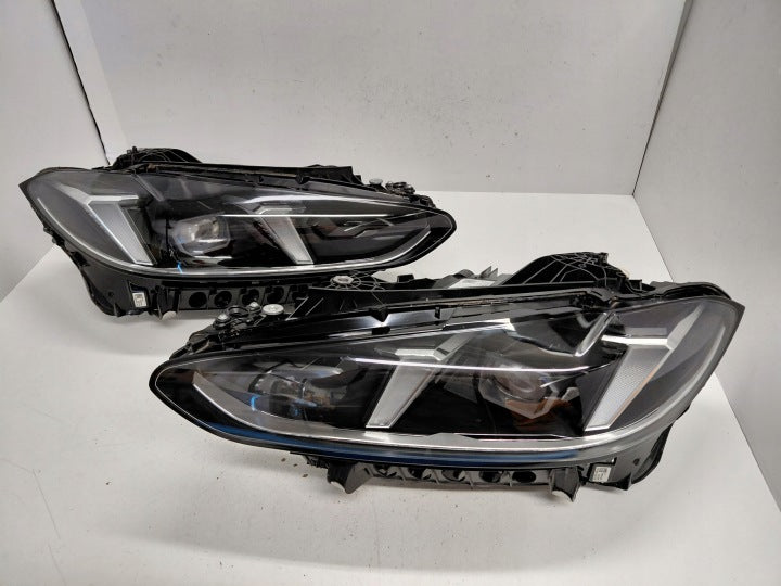 Frontscheinwerfer BMW G22 G82 5A3B2F4-06 5A3B2F3-06 Ein Satz Headlight SCH6121369460qn