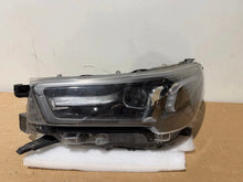 Laden Sie das Bild in den Galerie-Viewer, Frontscheinwerfer Toyota Hilux ARO31089 Links Scheinwerfer Headlight SCH6131171640mk