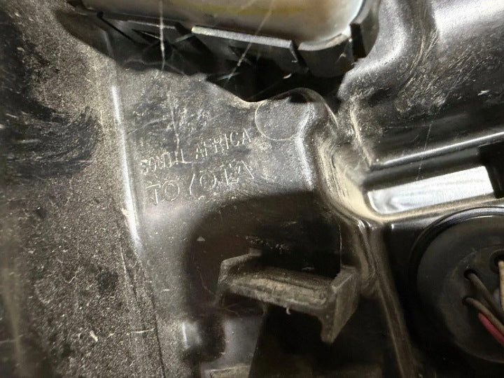 Frontscheinwerfer Toyota Hilux ARO31089 Links Scheinwerfer Headlight SCH6131171640mk