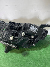 Laden Sie das Bild in den Galerie-Viewer, Frontscheinwerfer Volvo I 80000628 P8891884332 Rechts Scheinwerfer Headlight SCH6135846381aj