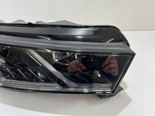 Laden Sie das Bild in den Galerie-Viewer, Frontscheinwerfer Skoda Octavia IV 5E4941016A LED Rechts Scheinwerfer Headlight SCH6136897223gz