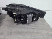 Laden Sie das Bild in den Galerie-Viewer, Frontscheinwerfer Audi E-Tron 89A941035R 89A941036R Ein Satz Headlight SCH6143610090zt