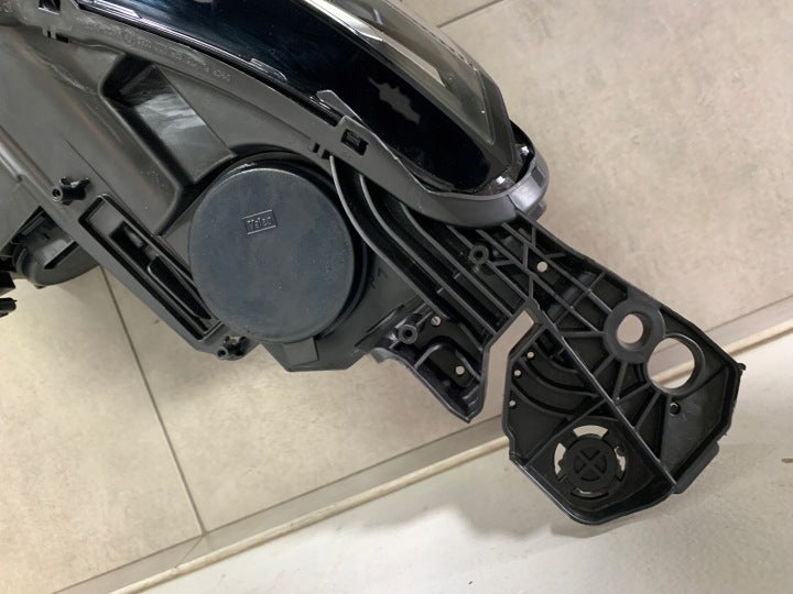 Frontscheinwerfer Peugeot 5008 II 9810478180 9810478080 LED Rechts oder Links SCH6150704264gf