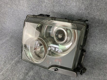 Laden Sie das Bild in den Galerie-Viewer, Frontscheinwerfer Land Rover Range III L322 XBC000395 Xenon Links Headlight SCH6167221177oo