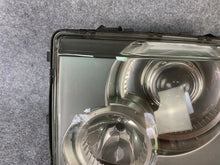 Laden Sie das Bild in den Galerie-Viewer, Frontscheinwerfer Land Rover Range III L322 XBC000395 Xenon Links Headlight SCH6167221177oo