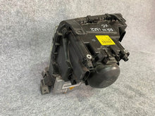 Laden Sie das Bild in den Galerie-Viewer, Frontscheinwerfer Land Rover Range III L322 XBC000395 Xenon Links Headlight SCH6167221177oo