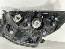 Laden Sie das Bild in den Galerie-Viewer, Frontscheinwerfer Toyota Aygo X 29316 Rechts Scheinwerfer Headlight SCH6175736916vx
