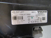 Laden Sie das Bild in den Galerie-Viewer, Frontscheinwerfer Volvo 24056511 KL437 LED Links Scheinwerfer Headlight SCH6178115840pe