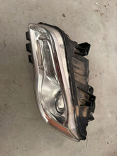 Load image into Gallery viewer, Frontscheinwerfer Lancia Thema 68042155AE Xenon Links Scheinwerfer Headlight SCH6182754071ro
