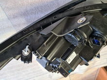 Load image into Gallery viewer, Frontscheinwerfer Kia Sportage 92101R2150 Links Scheinwerfer Headlight SCH6190280588kl