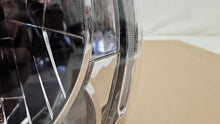 Laden Sie das Bild in den Galerie-Viewer, Frontscheinwerfer Isuzu I 100-2199M Links Scheinwerfer Headlight SCH6223097348xo