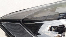 Laden Sie das Bild in den Galerie-Viewer, Frontscheinwerfer Ford Kuga III LV4B-13E014-CD Rechts Scheinwerfer Headlight SCH6227036020sn