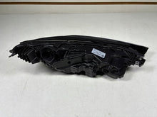 Laden Sie das Bild in den Galerie-Viewer, Frontscheinwerfer Tesla 3 1760888-00-E LED Links Scheinwerfer Headlight SCH6229386007bc