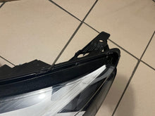 Laden Sie das Bild in den Galerie-Viewer, Frontscheinwerfer Dacia Sandero III Jogger 260601750R Links Headlight SCH6247280555fy