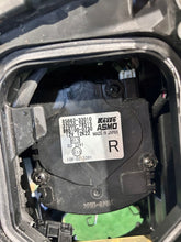 Laden Sie das Bild in den Galerie-Viewer, Frontscheinwerfer Lexus III 85663-33010 Xenon Rechts Scheinwerfer Headlight SCH6267606335wg