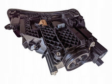 Laden Sie das Bild in den Galerie-Viewer, Frontscheinwerfer Skoda Superb 3V1941015A 1ZS01193921 Xenon Links Headlight SCH6271993385lp