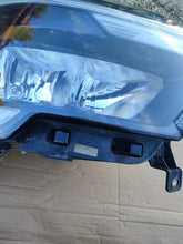 Load image into Gallery viewer, Frontscheinwerfer Renault Master 260105567R Rechts Scheinwerfer Headlight SCH6276806916wk