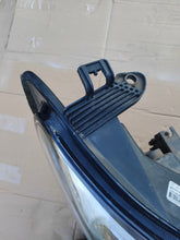 Load image into Gallery viewer, Frontscheinwerfer Renault Master 260105567R Rechts Scheinwerfer Headlight SCH6276806916wk