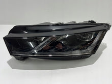Laden Sie das Bild in den Galerie-Viewer, Frontscheinwerfer Skoda Octavia IV 5E4941015A LED Links Scheinwerfer Headlight SCH6298364675cp